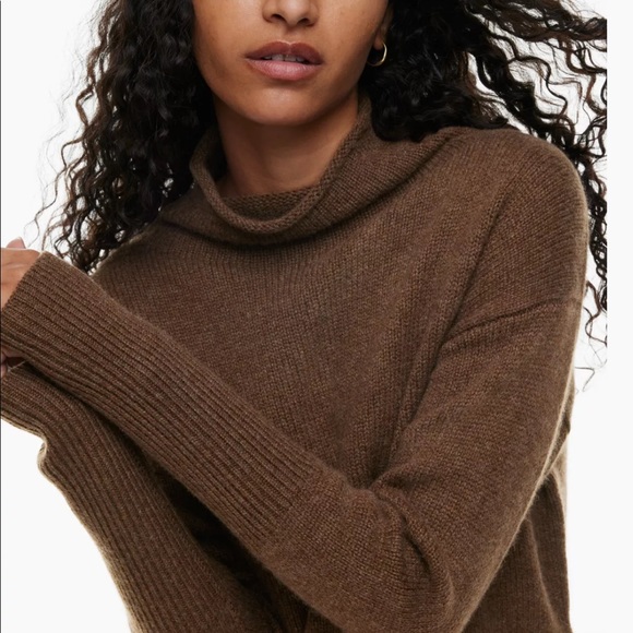 Wilfred Luxe Cashmere Cyprie Sweater - Picture 1 of 5